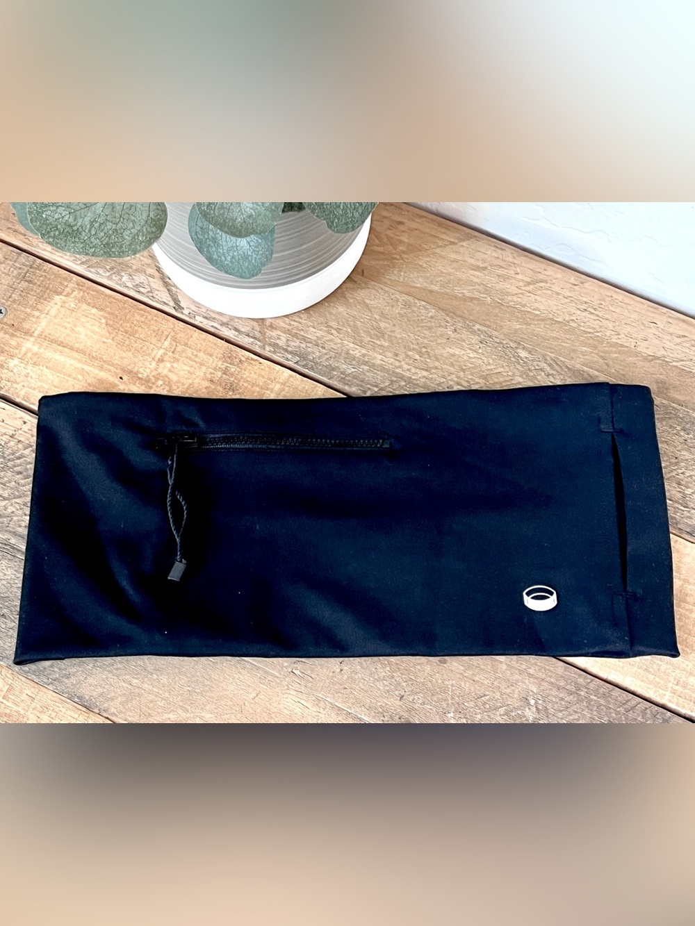 The TOBE Black Zippered Running Belt Waist Pocket Pouch Size S/M